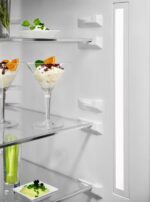 Electrolux Fridge-Freezer 367lt NoFrost H201xW59.5xD66.2cm Black LNT7ME36K2 - Image 11