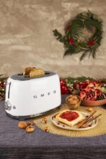 Smeg Toaster 2 Slots 950W White - Image 4