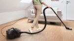 Bosch BGC21X300 Vacuum Cleaner 550W Bagless 2lt Black - Image 2