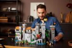 LEGO Castle Lion Knights' Castle For 18+ Years 4514 Pieces - Image 6