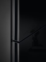 Electrolux Fridge-Freezer 367lt NoFrost H201xW59.5xD66.2cm Black LNT7ME36K2 - Image 14