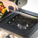 Black & Decker Ψησταριά Υγραερίου Μαντεμένιας Σχάρας 60x41.5εκ. με 3 Εστίες 10.8kW και Πλαϊνό Μάτι 2.1kW - Image 5