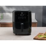 Electrolux Air Fryer 7lt Black EAF7SB - Image 9
