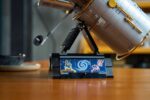 LEGO Icons Hubble Space Telescope για 18+ Ετών 1252τμχ - Image 11