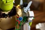 LEGO Icons Shrek Donkey & Puss in Boots for 18+ Years 1403 Pieces - Image 8