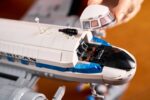 LEGO Icons Boeing Douglas DC3 Panam Airliner για 18+ Ετών 1903τμχ - Image 13