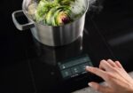 Electrolux Επαγωγική Εστία Αυτόνομη με Απορροφητήρα & Λειτουργία Κλειδώματος 68x49εκ. - Image 4