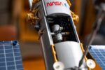 LEGO Icons Hubble Space Telescope για 18+ Ετών 1252τμχ - Image 18