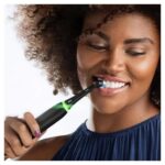 Oral-B iO Series 5 Electric Toothbrush with Pressure Sensor and Travel Case Matt Black - Image 5