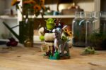 LEGO Icons Shrek Donkey & Puss in Boots for 18+ Years 1403 Pieces - Image 12