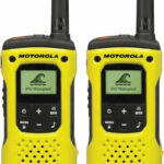 Motorola Talkabout T92 H2O Wireless Transceiver PMR 0.5W with Monochrome Screen Set of 2pcs In Yellow Color
