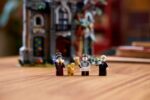 LEGO ICONS 11383 Mayor's House - Image 12