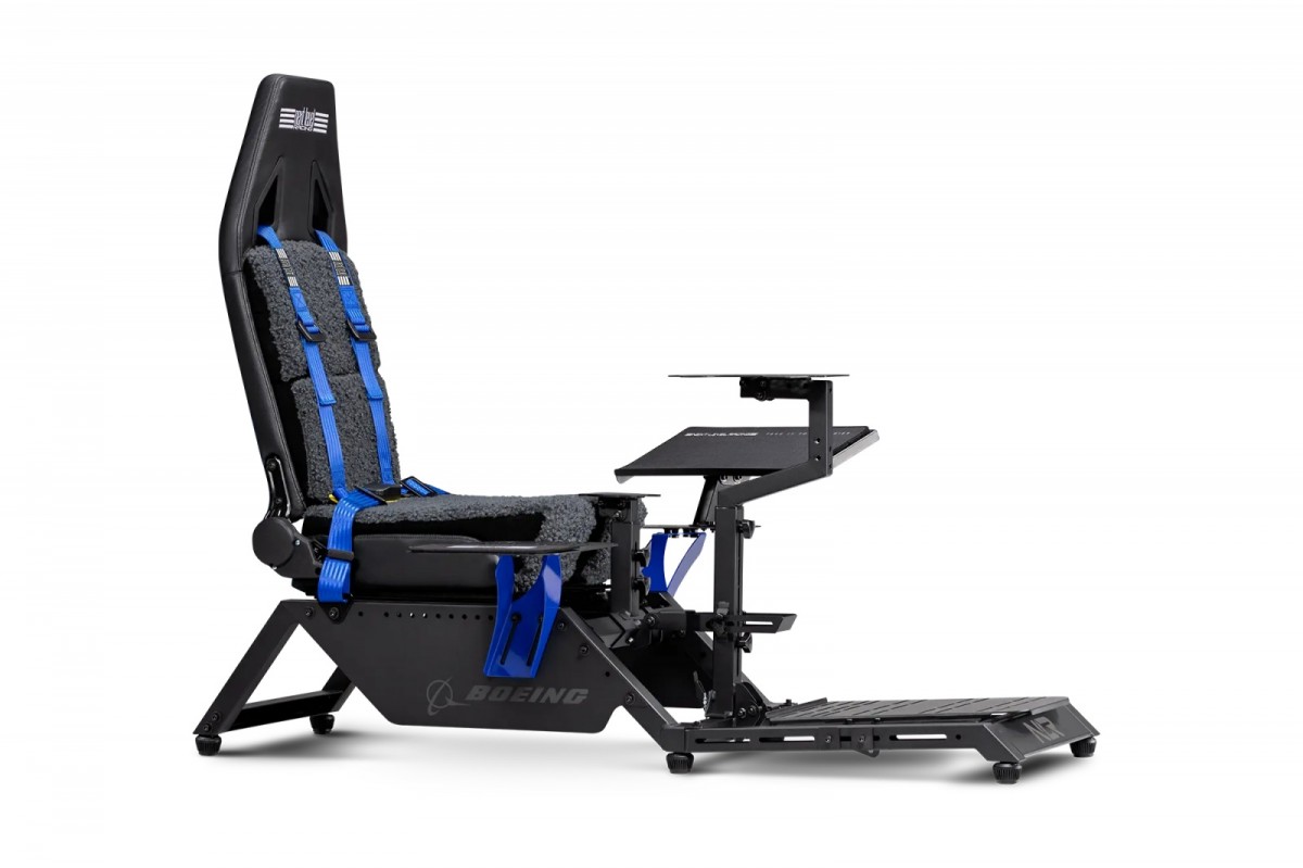 839737_2048246.jpeg Next Level Racing Flight Simulator Boeing Commercial Edition - Image 1