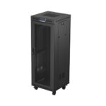 Szafa instalacyjna rack stojąca 19 cali 32U 600x600 drzwi perforowane LCD czarna (Flat pack)