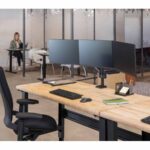 Fellowes Platinum Series Triple Monitor Arm - Image 3