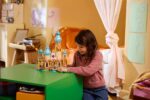 LEGO DISNEY 43297 Rapunzel's Castle - Image 11