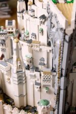 LEGO ICONS 11377 The Lord of the Rings: Minas Tirith - Image 20