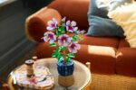LEGO BOTANICALS 10372 Hibiscus - Image 3