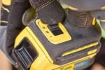 DEWALT Impact Screwdriver Battery Solo Brushless 18V - Image 7