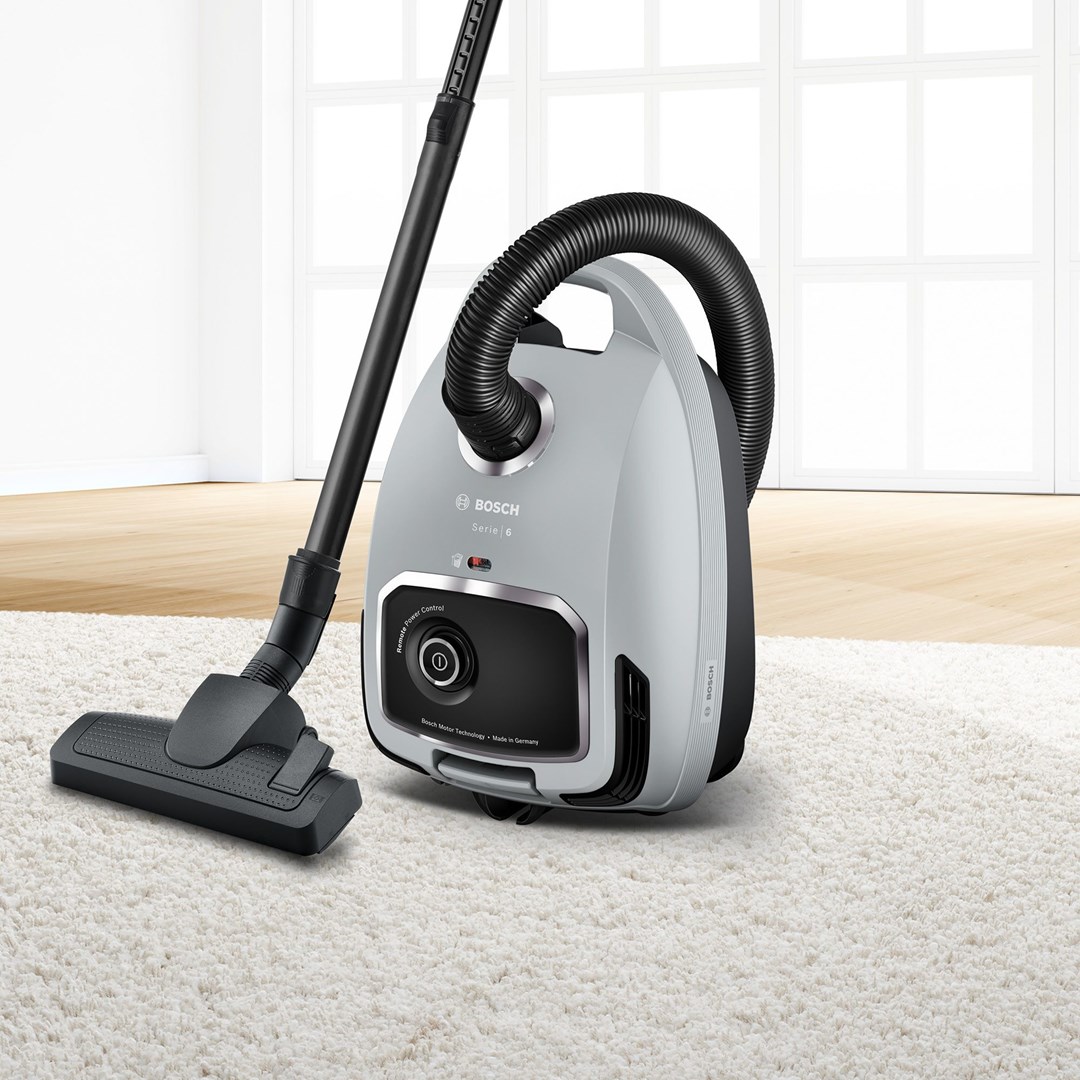 Bosch BGB6X330 Vacuum Cleaner 600W Bagged 4lt Gray - Image 1