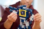 LEGO Icons 10358 Transformers: Soundwave - Image 8