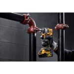 DEWALT DCF922P2T Brushless Impact Wrench Battery 18V 2x5Ah with Socket 1/2" - Image 2