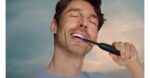 Philips Sonicare DiamondClean 9000 Electric Toothbrush with Pressure Sensor Black - Image 4