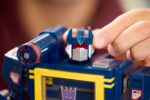 LEGO Icons 10358 Transformers: Soundwave - Image 6