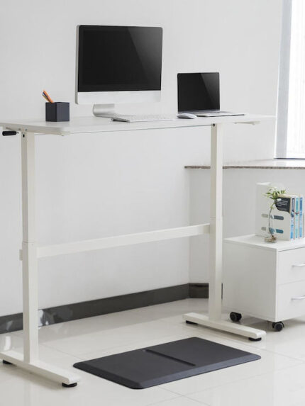 Biurko Ergo Office ER-401W Ręczna regulacja wysokości Białe