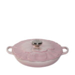 Le Creuset Gourmet Casserole Flower 26 cm shell pink