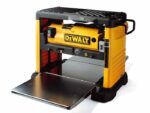 Dewalt Woodwork Planer 10000rpm 1800W DW733 - Image 2