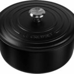 Le Creuset Signature Casserole round 28 cm satin black