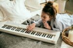 Casio Keyboard CT-S1 with 61 Dynamic Keys with Music Stand White - Image 5