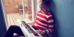 Casio Keyboard CT-S200 with 61 Keys Standard Touch with Music Stand White - Image 3