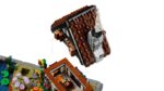 LEGO Icons Autumn Cottage Garden for 18+ Years 1102 Pieces - Image 5